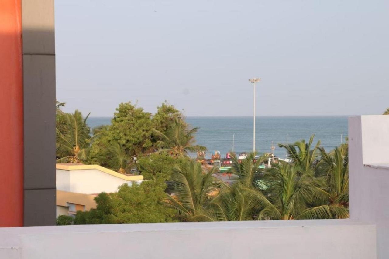 Saravanas Lodge Tiruchchendur Exterior photo